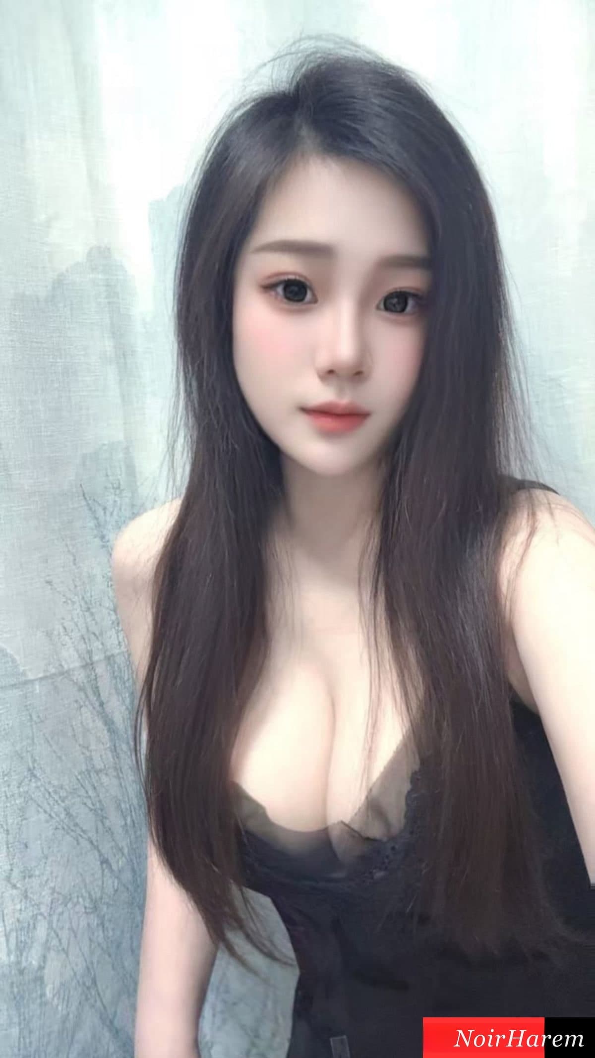 XiaoYiYi-小伊伊 — 1