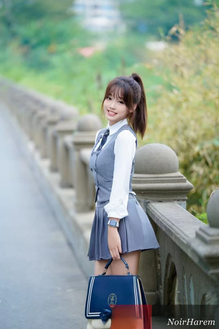 婷婷 （2064） — 2