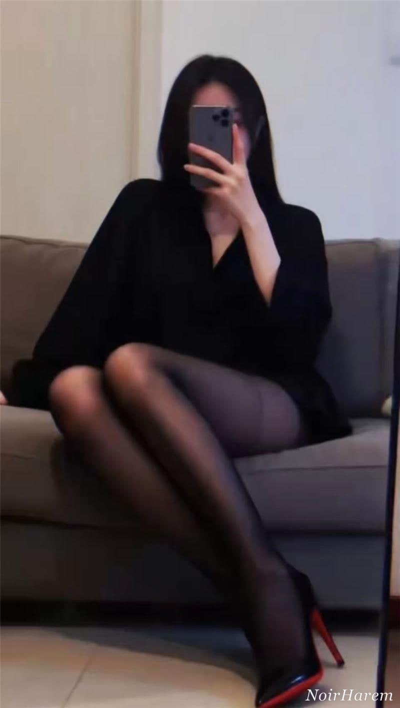 Chloe — 7