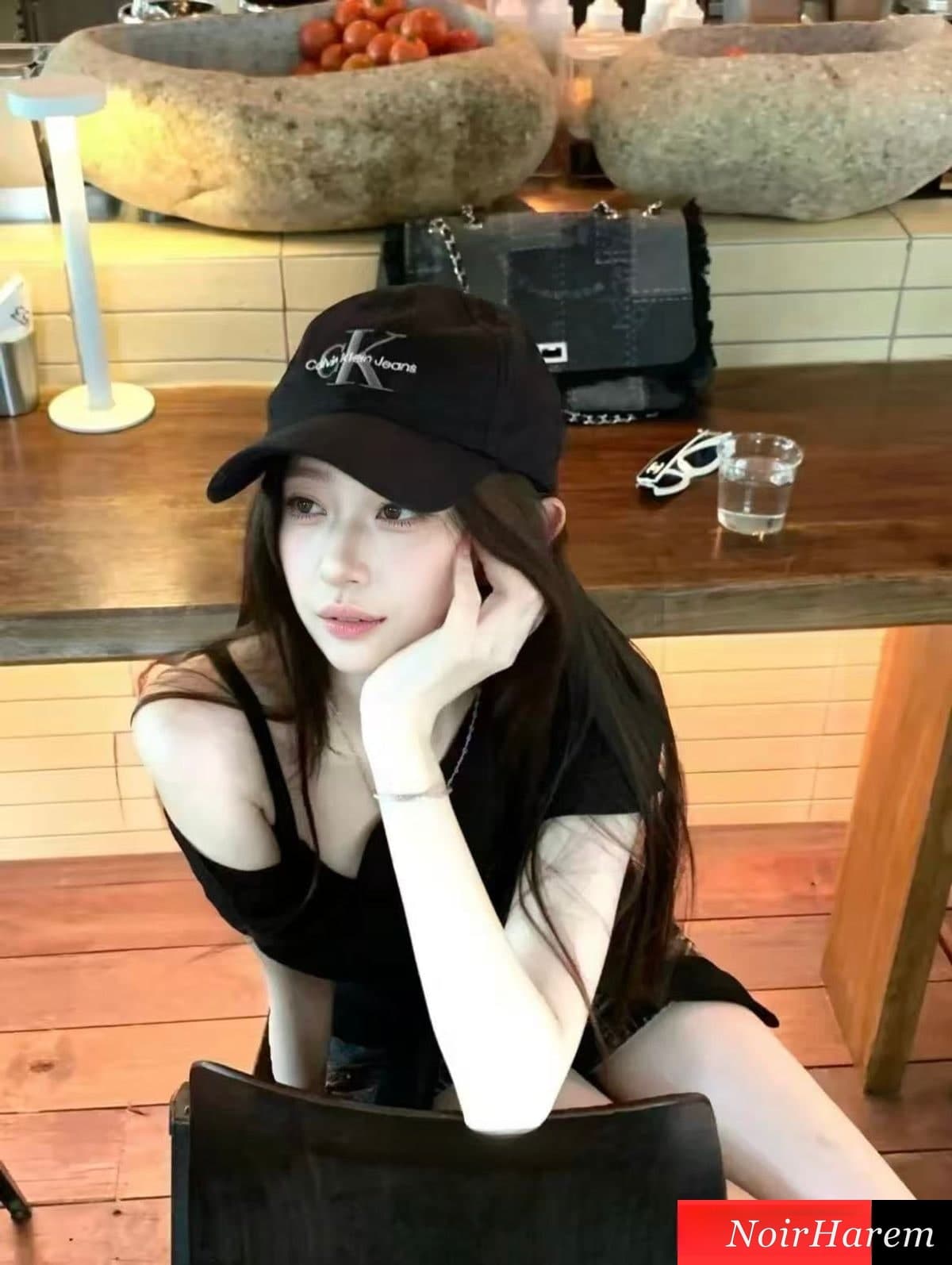 YueYue-悦悦 — 2